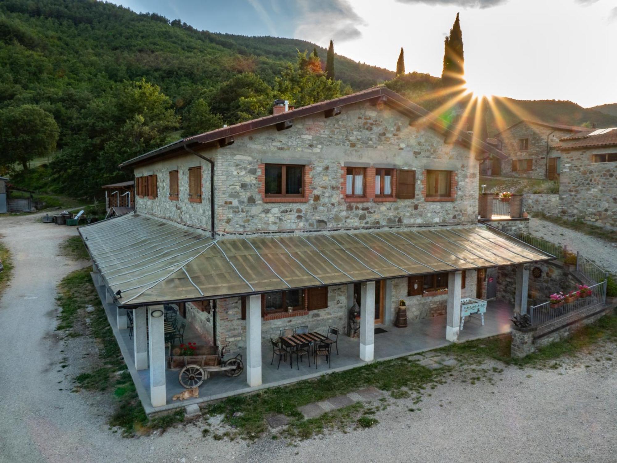Agriturismo Villaggio Eden Пьеве-Санто-Стефано Экстерьер фото